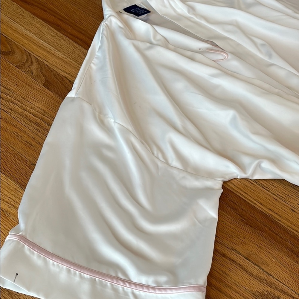 Bride White Kimono-Style Silk like Robe with Belt - Picture 5 of 6